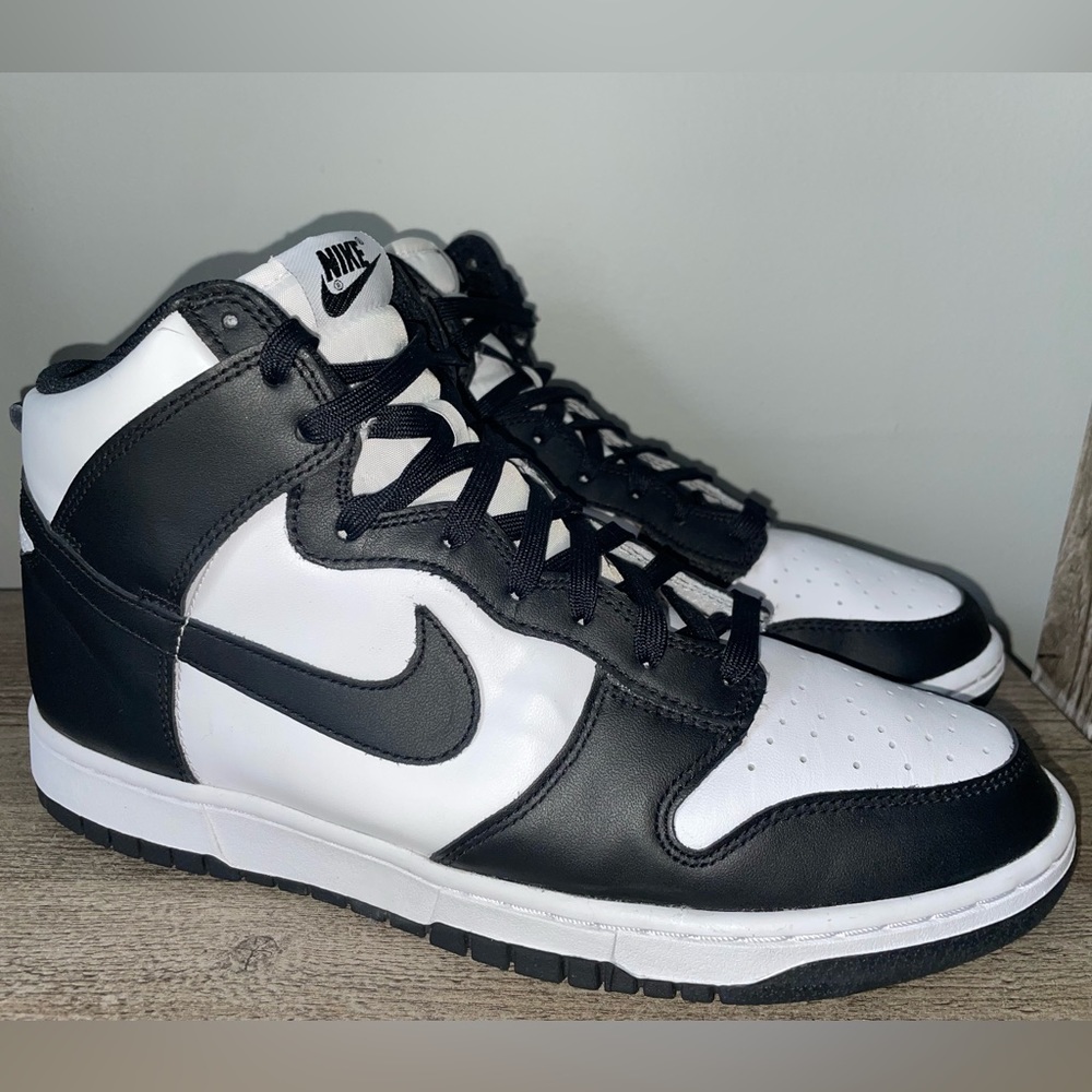 Nike Dunk High Panda